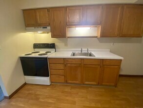 336 Main St in Cromwell, CT - Building Photo - Building Photo