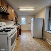 2450 N Fairhill St in Philadelphia, PA - Building Photo - Building Photo