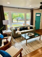 695 Kennesaw Dr in Smyrna, GA - Building Photo - Building Photo