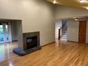 6712 Sierra Dr SE in Lacey, WA - Building Photo - Building Photo
