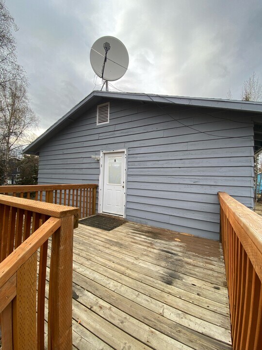 1468 Davison St, Unit A in North Pole, AK - Building Photo