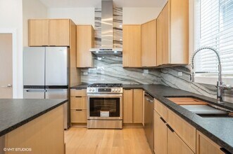 456 E Oakwood Blvd Unit 2 in Chicago, IL - Building Photo - Building Photo