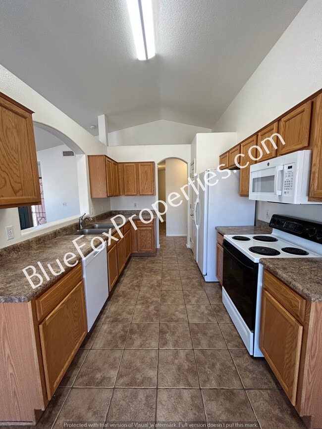 7966 W School Hill Pl in Tucson, AZ - Building Photo - Building Photo