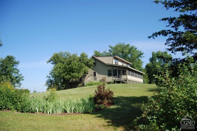 51 Winter Hill Rd in Ghent, NY - Building Photo - Building Photo