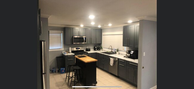 property at 2510 Oak St