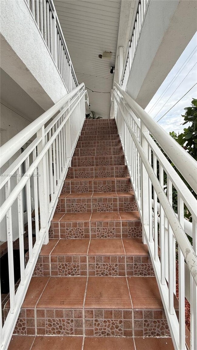 330 74th St in Miami Beach, FL - Building Photo - Building Photo