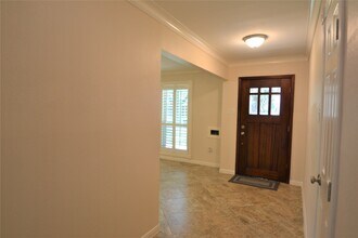 4911 Wigton Dr in Houston, TX - Building Photo - Building Photo
