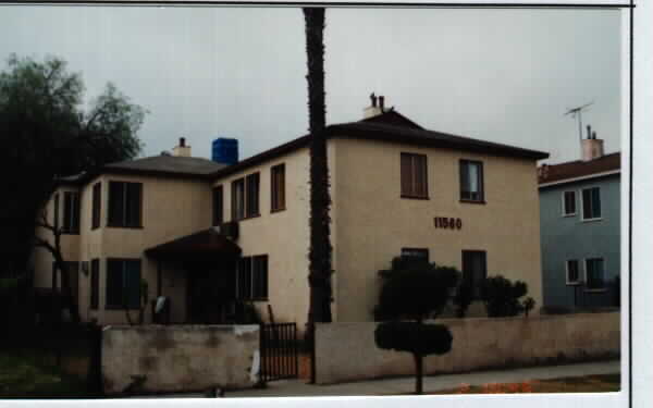 11560 Friar St in North Hollywood, CA - Building Photo