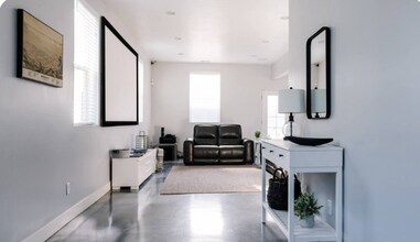 858 S Edison St in Salt Lake City, UT - Foto de edificio - Building Photo