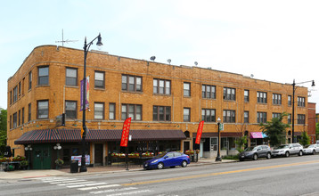 4314-4328 W Irving Park Rd in Chicago, IL - Foto de edificio - Building Photo