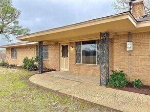 605 S Tool Dr in Tool, TX - Building Photo - Building Photo