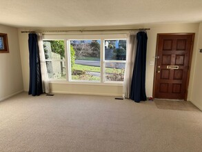 5013 N 19th St in Tacoma, WA - Building Photo - Building Photo