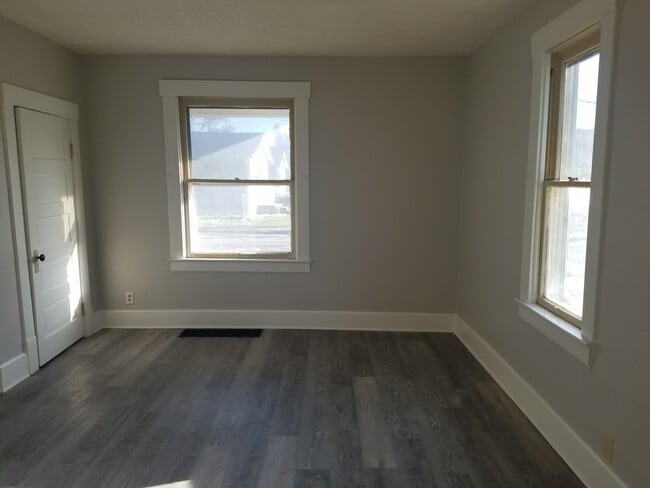 1121 W 7th Ave in Lancaster, OH - Building Photo - Building Photo