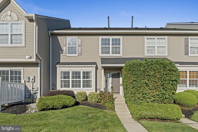 property at 4702 Grenwich Ln