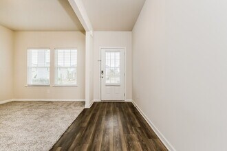 812 Milo Bay St in Loganville, GA - Foto de edificio - Building Photo