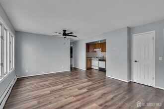 1595 E 2nd St in Scotch Plains, NJ - Building Photo - Building Photo