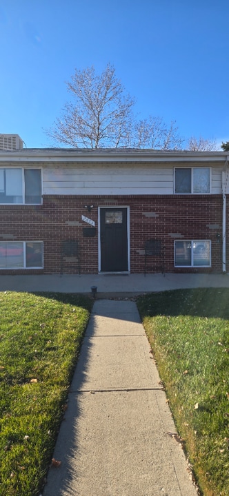 2655 Worchester St in Aurora, CO - Foto de edificio