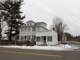 164 Wheatland Ave in Chicopee, MA - Building Photo