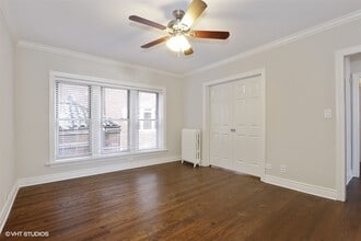 2448 W Addison St in Chicago, IL - Building Photo - Building Photo