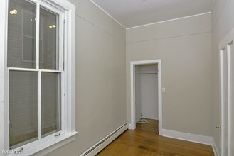 1441 W Warner Ave-Unit -# 1 in Chicago, IL - Building Photo - Building Photo