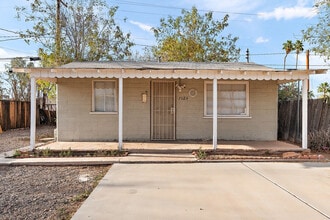 704 W Main St in Mesa, AZ - Building Photo - Building Photo
