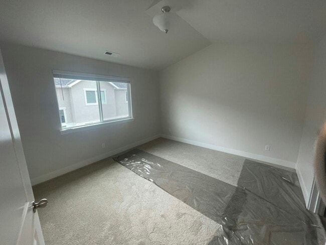 4163 2060 N in Saratoga Springs, UT - Building Photo - Building Photo