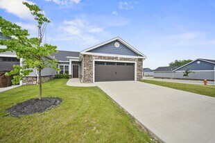The Villas at Bakers Ridge in Strongsville, OH - Building Photo