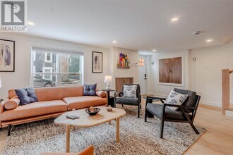 22 Bond St in St John's, NL - Building Photo - Building Photo