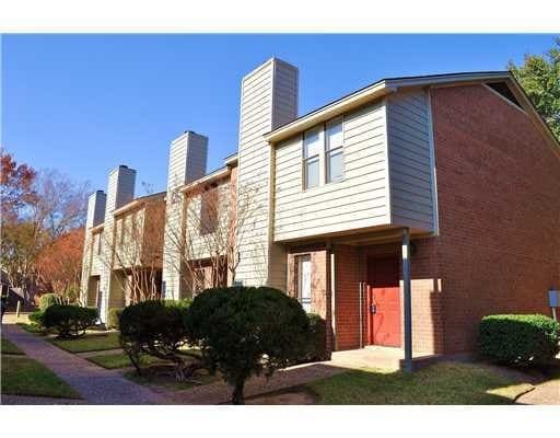 property at 1904 Dartmouth St