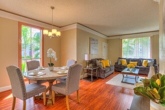 The Palms at Memorial in Houston, TX - Foto de edificio - Interior Photo