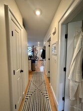 26 Putnam St, Unit #3 in Somerville, MA - Foto de edificio - Building Photo