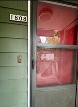 1808 NE Schuyler St in Portland, OR - Building Photo - Building Photo