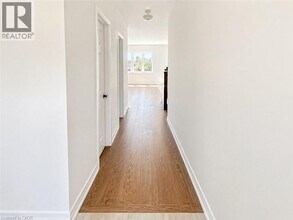 395 Starlight Ave in Breslau, ON - Building Photo - Building Photo