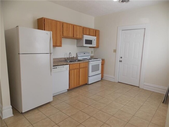 316 S Washington St in Evans City, PA - Building Photo - Building Photo