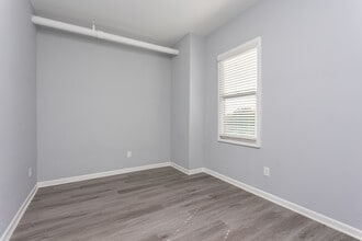 Baconsfield in Macon-Bibb, GA - Building Photo - Interior Photo