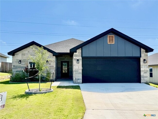 property at 2923 Atascosa Dr