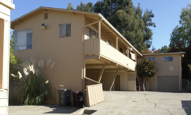 7880-7888 Ney Ave in Oakland, CA - Building Photo - Building Photo