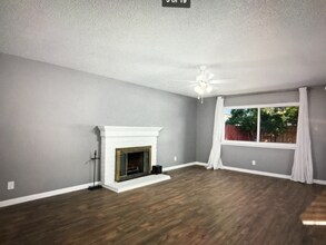 1330 N Winery Ave in Fresno, CA - Building Photo - Building Photo