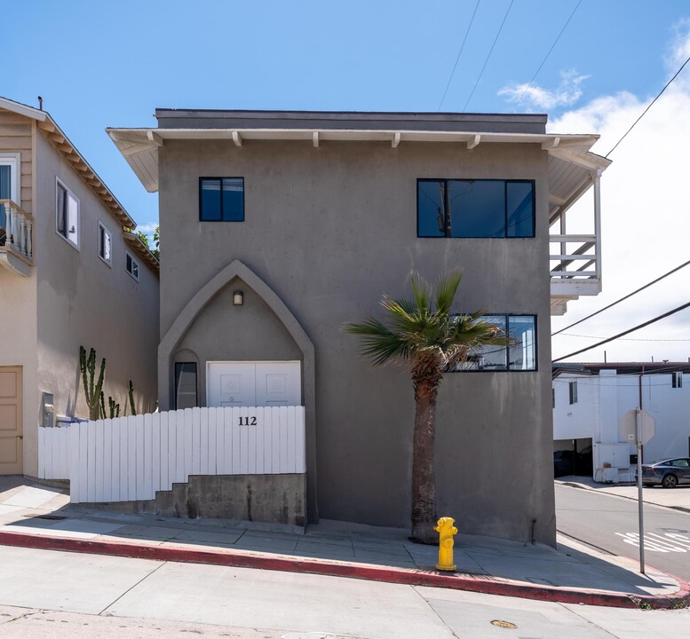 112 38th St, Unit B in Manhattan Beach, CA - Building Photo