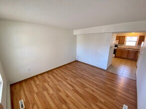 933 West Ave in Onalaska, WI - Building Photo - Building Photo