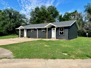 302 Trailside Ter in Springdale, AR - Building Photo - Building Photo