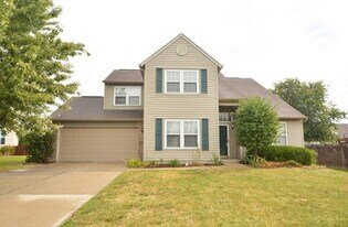 453 Yorktown Ln in Avon, IN - Building Photo