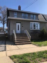 272 Born St in Secaucus, NJ - Building Photo