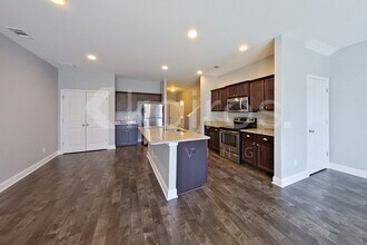 807 Ferguson Ln in Richmond Hill, GA - Building Photo - Building Photo