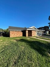 13122 Stillington Dr in Houston, TX - Building Photo - Building Photo