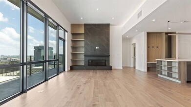 315 S Cesar Chavez Blvd-Unit -1904 in Dallas, TX - Building Photo - Building Photo