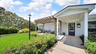 The Stella Apartments in Memphis, TN - Building Photo