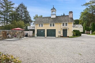 333 Hook Rd in Katonah, NY - Building Photo - Building Photo