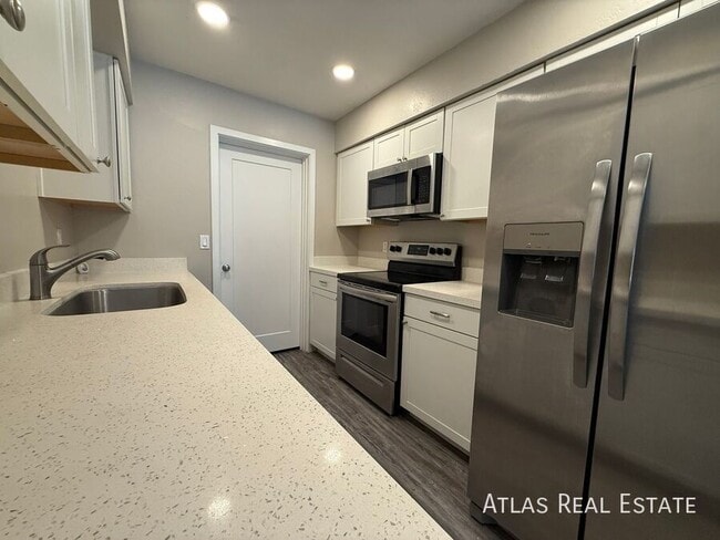 property at 2826 E Capri Cir