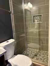 5033 E Capitol St SE, Unit Room 2 in Washington, DC - Foto de edificio - Building Photo